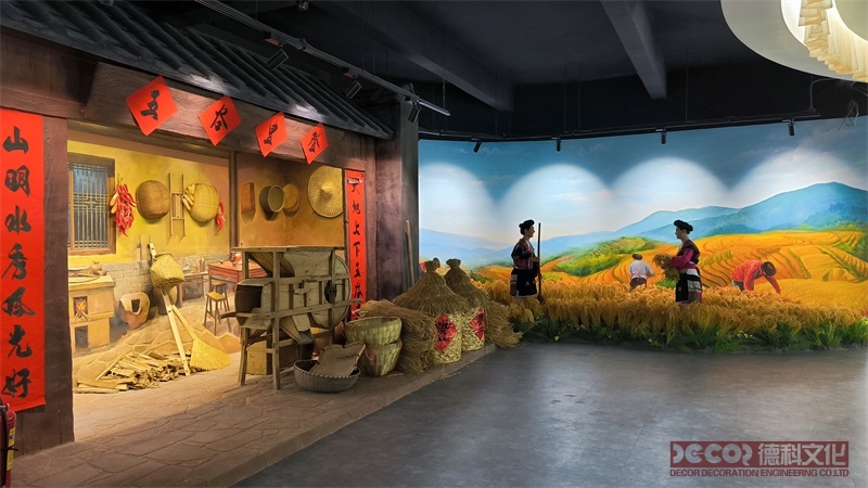 VR展館設(shè)計(jì)中如何展示科學(xué)與技術(shù)的創(chuàng)新成果？